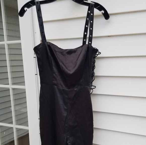 NWT MESHKI LACE UP JUMPSUIT - Picture 5 of 10